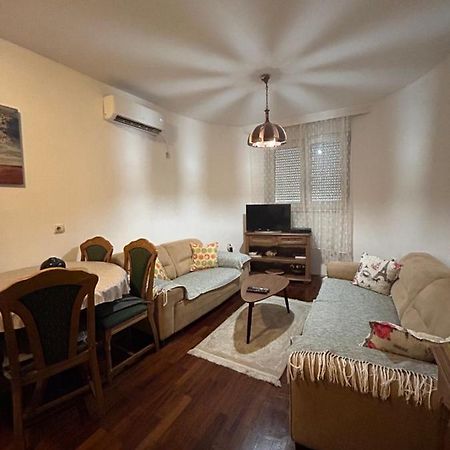 Apartment Sara Podgorica Bagian luar foto